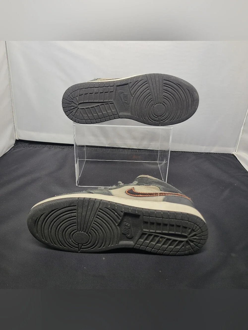 Jordan 1 Mid SE GS 